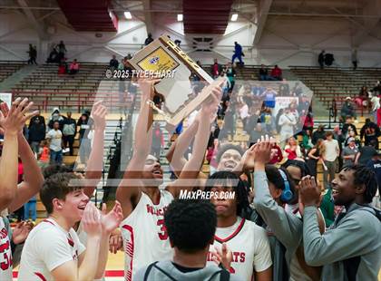 Thumbnail 2 in Mooresville vs. Lawrence North (IHSAA 4A Regional) photogallery.