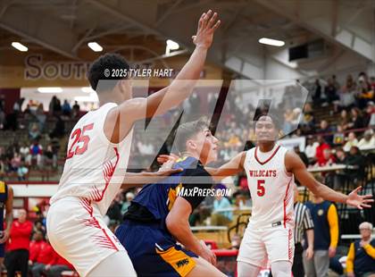 Thumbnail 2 in Mooresville vs. Lawrence North (IHSAA 4A Regional) photogallery.