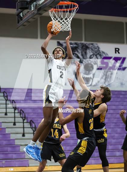 Thumbnail 3 in Roy vs. Cottonwood (Riverton Holiday Tournament) photogallery.