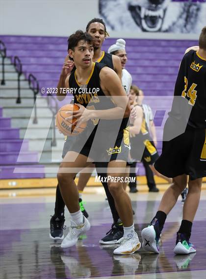 Thumbnail 2 in Roy vs. Cottonwood (Riverton Holiday Tournament) photogallery.