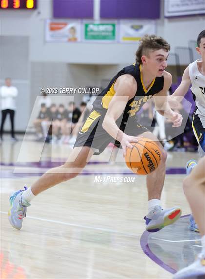 Thumbnail 3 in Roy vs. Cottonwood (Riverton Holiday Tournament) photogallery.