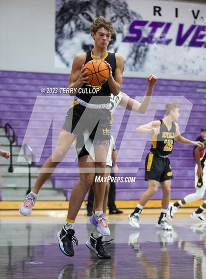 Thumbnail 1 in Roy vs. Cottonwood (Riverton Holiday Tournament) photogallery.