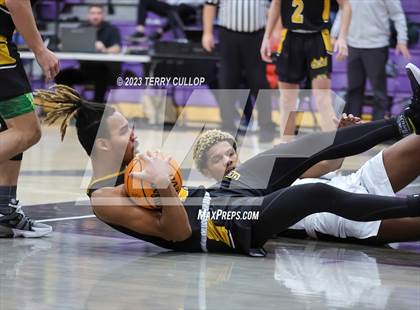Thumbnail 2 in Roy vs. Cottonwood (Riverton Holiday Tournament) photogallery.