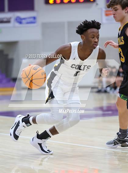 Thumbnail 2 in Roy vs. Cottonwood (Riverton Holiday Tournament) photogallery.