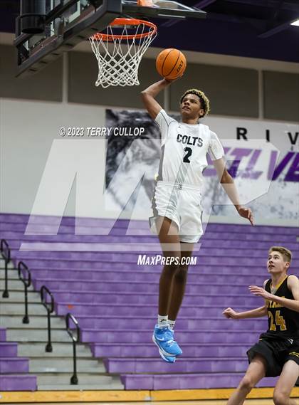 Thumbnail 3 in Roy vs. Cottonwood (Riverton Holiday Tournament) photogallery.