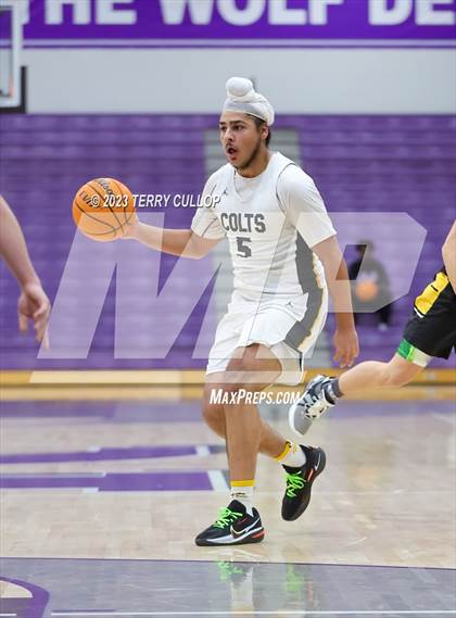 Thumbnail 3 in Roy vs. Cottonwood (Riverton Holiday Tournament) photogallery.