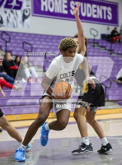 Thumbnail 2 in Roy vs. Cottonwood (Riverton Holiday Tournament) photogallery.