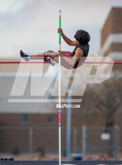 Thumbnail 3 in Spring Valley Weekday #1 (Pole Vault) photogallery.