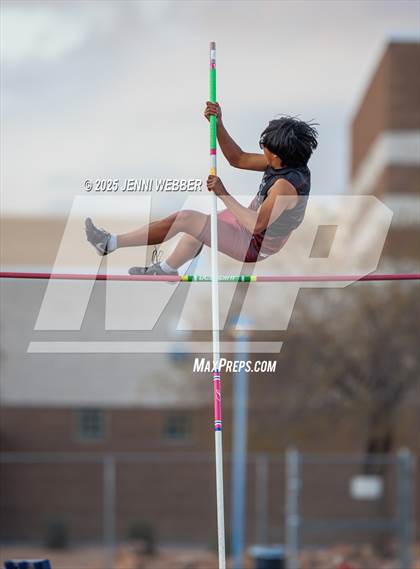 Thumbnail 1 in Spring Valley Weekday #1 (Pole Vault) photogallery.