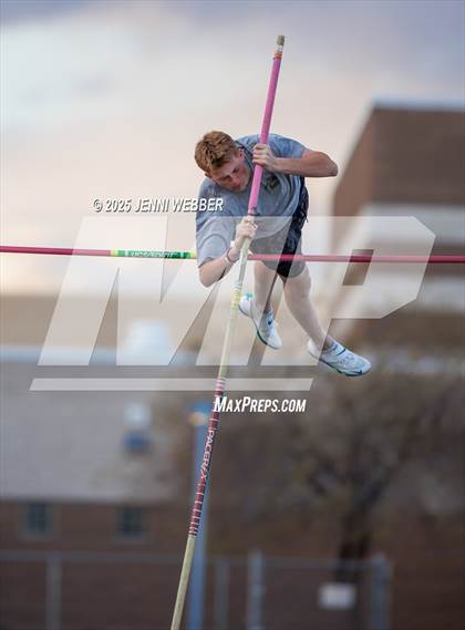 Thumbnail 3 in Spring Valley Weekday #1 (Pole Vault) photogallery.