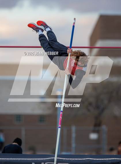 Thumbnail 2 in Spring Valley Weekday #1 (Pole Vault) photogallery.