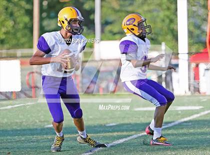 Thumbnail 3 in Lake Braddock @ Annandale photogallery.