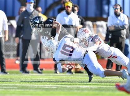 Thumbnail 3 in SA Roosevelt vs. Vandegrift (UIL 6A D2 Area Playoff) photogallery.