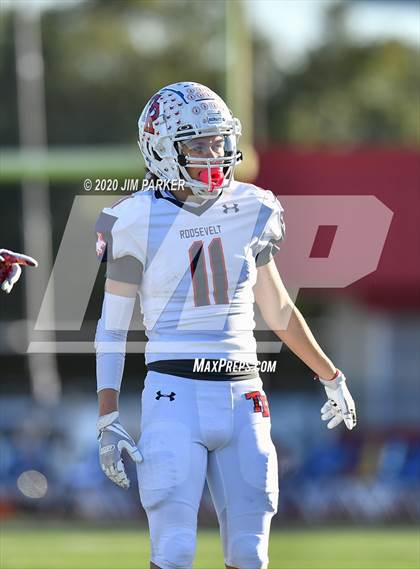 Thumbnail 3 in SA Roosevelt vs. Vandegrift (UIL 6A D2 Area Playoff) photogallery.