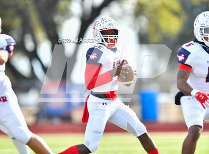 Thumbnail 1 in SA Roosevelt vs. Vandegrift (UIL 6A D2 Area Playoff) photogallery.