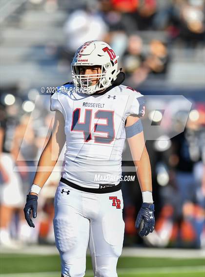Thumbnail 2 in SA Roosevelt vs. Vandegrift (UIL 6A D2 Area Playoff) photogallery.