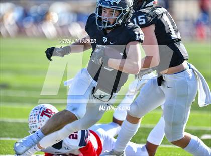 Thumbnail 2 in SA Roosevelt vs. Vandegrift (UIL 6A D2 Area Playoff) photogallery.