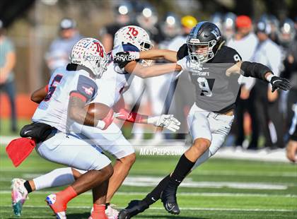 Thumbnail 3 in SA Roosevelt vs. Vandegrift (UIL 6A D2 Area Playoff) photogallery.