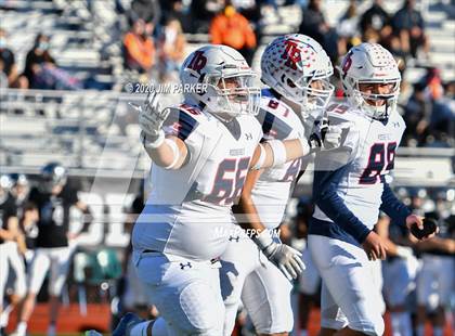 Thumbnail 2 in SA Roosevelt vs. Vandegrift (UIL 6A D2 Area Playoff) photogallery.