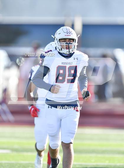 Thumbnail 1 in SA Roosevelt vs. Vandegrift (UIL 6A D2 Area Playoff) photogallery.