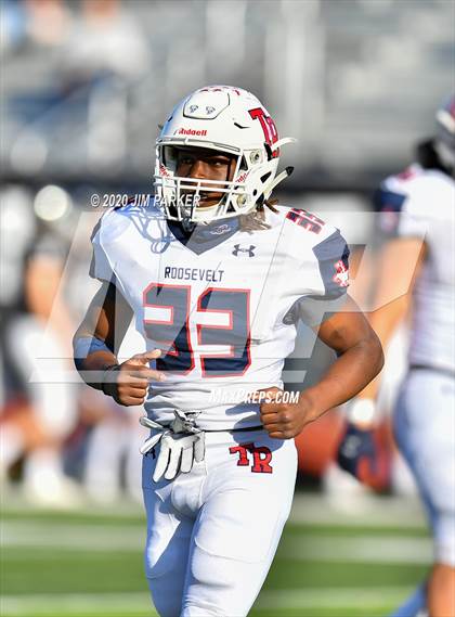 Thumbnail 1 in SA Roosevelt vs. Vandegrift (UIL 6A D2 Area Playoff) photogallery.