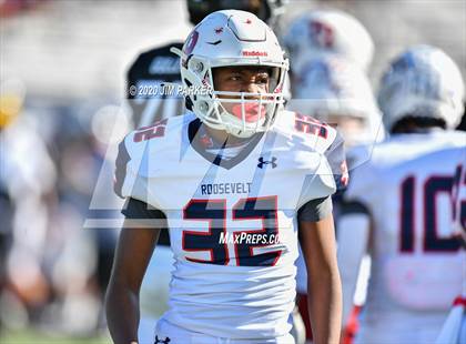 Thumbnail 2 in SA Roosevelt vs. Vandegrift (UIL 6A D2 Area Playoff) photogallery.
