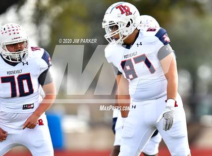 Thumbnail 1 in SA Roosevelt vs. Vandegrift (UIL 6A D2 Area Playoff) photogallery.