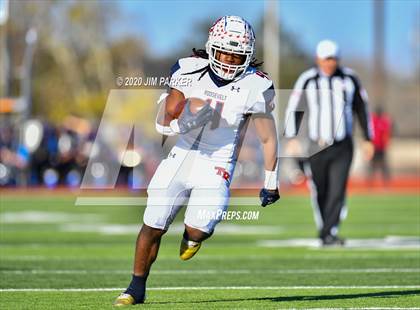 Thumbnail 2 in SA Roosevelt vs. Vandegrift (UIL 6A D2 Area Playoff) photogallery.