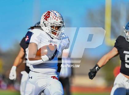 Thumbnail 1 in SA Roosevelt vs. Vandegrift (UIL 6A D2 Area Playoff) photogallery.