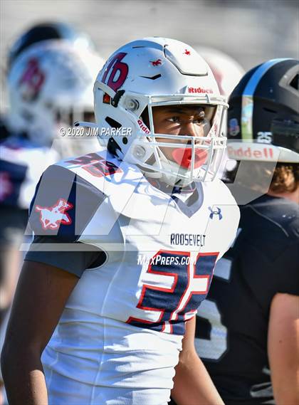 Thumbnail 1 in SA Roosevelt vs. Vandegrift (UIL 6A D2 Area Playoff) photogallery.