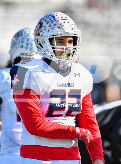 Thumbnail 3 in SA Roosevelt vs. Vandegrift (UIL 6A D2 Area Playoff) photogallery.