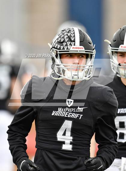 Thumbnail 2 in SA Roosevelt vs. Vandegrift (UIL 6A D2 Area Playoff) photogallery.