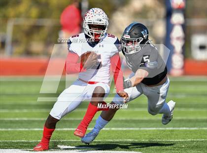 Thumbnail 3 in SA Roosevelt vs. Vandegrift (UIL 6A D2 Area Playoff) photogallery.