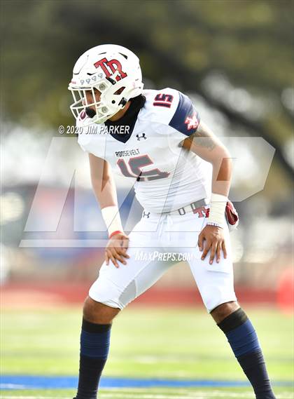 Thumbnail 2 in SA Roosevelt vs. Vandegrift (UIL 6A D2 Area Playoff) photogallery.