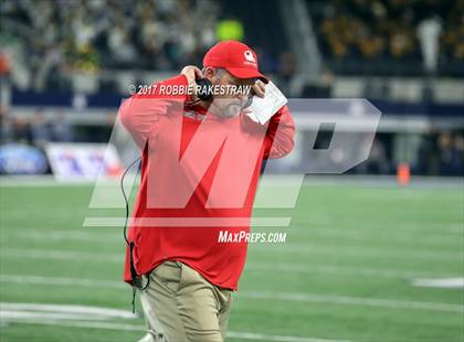 Thumbnail 3 in Manvel vs. Highland Park (UIL 5A Division 1 Final) photogallery.