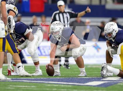 Thumbnail 3 in Manvel vs. Highland Park (UIL 5A Division 1 Final) photogallery.
