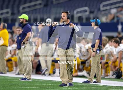 Thumbnail 2 in Manvel vs. Highland Park (UIL 5A Division 1 Final) photogallery.