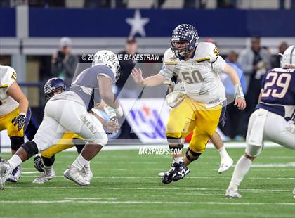 Thumbnail 1 in Manvel vs. Highland Park (UIL 5A Division 1 Final) photogallery.