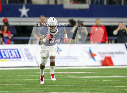 Thumbnail 3 in Manvel vs. Highland Park (UIL 5A Division 1 Final) photogallery.
