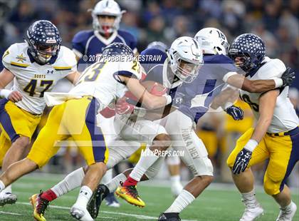 Thumbnail 3 in Manvel vs. Highland Park (UIL 5A Division 1 Final) photogallery.