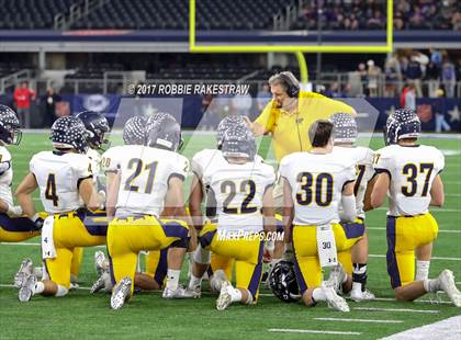 Thumbnail 1 in Manvel vs. Highland Park (UIL 5A Division 1 Final) photogallery.