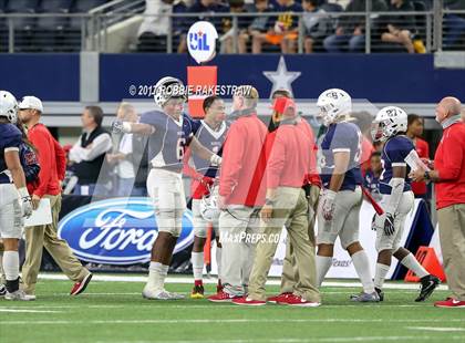 Thumbnail 2 in Manvel vs. Highland Park (UIL 5A Division 1 Final) photogallery.