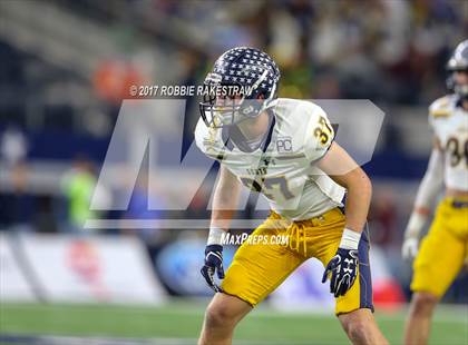 Thumbnail 2 in Manvel vs. Highland Park (UIL 5A Division 1 Final) photogallery.