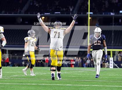 Thumbnail 3 in Manvel vs. Highland Park (UIL 5A Division 1 Final) photogallery.