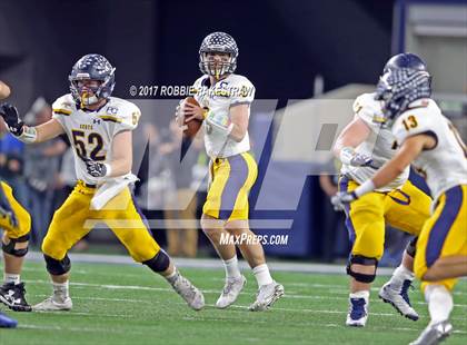 Thumbnail 2 in Manvel vs. Highland Park (UIL 5A Division 1 Final) photogallery.