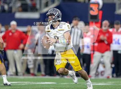 Thumbnail 2 in Manvel vs. Highland Park (UIL 5A Division 1 Final) photogallery.