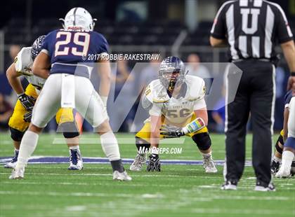 Thumbnail 2 in Manvel vs. Highland Park (UIL 5A Division 1 Final) photogallery.