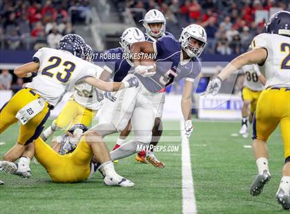 Thumbnail 3 in Manvel vs. Highland Park (UIL 5A Division 1 Final) photogallery.