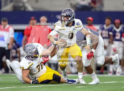 Thumbnail 1 in Manvel vs. Highland Park (UIL 5A Division 1 Final) photogallery.