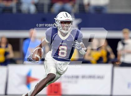 Thumbnail 3 in Manvel vs. Highland Park (UIL 5A Division 1 Final) photogallery.